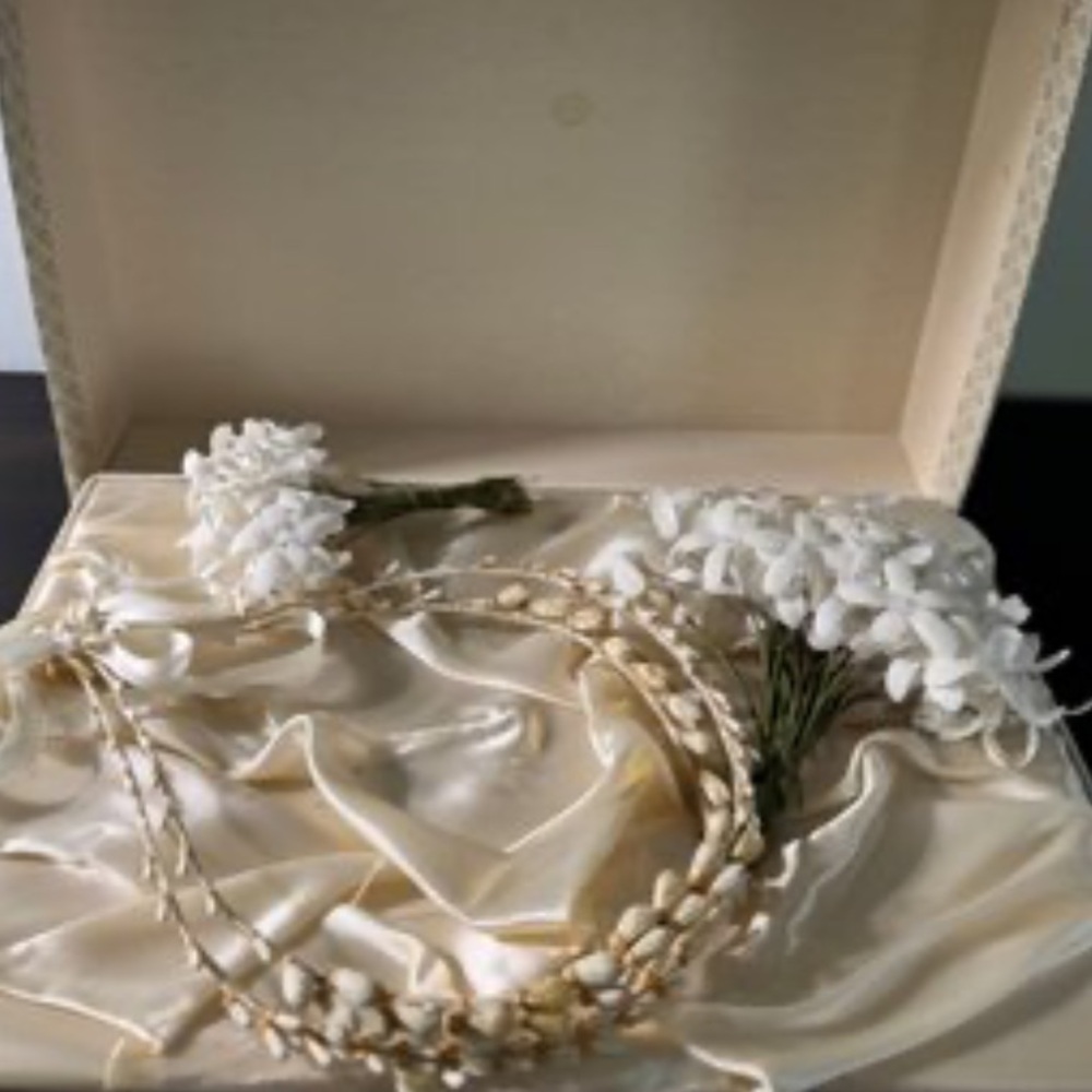 VINTAGE GREEK COMMUNION FLORAL HEADBAND SET WITH ORIGINAL BOX